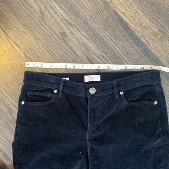 LOFT Black Skinny Pants - Picture 2 of 8